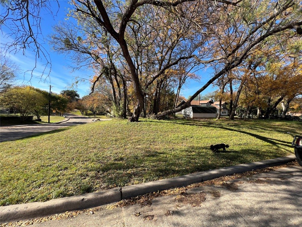2011 Sheriff Drive Grand Prairie TX 75051