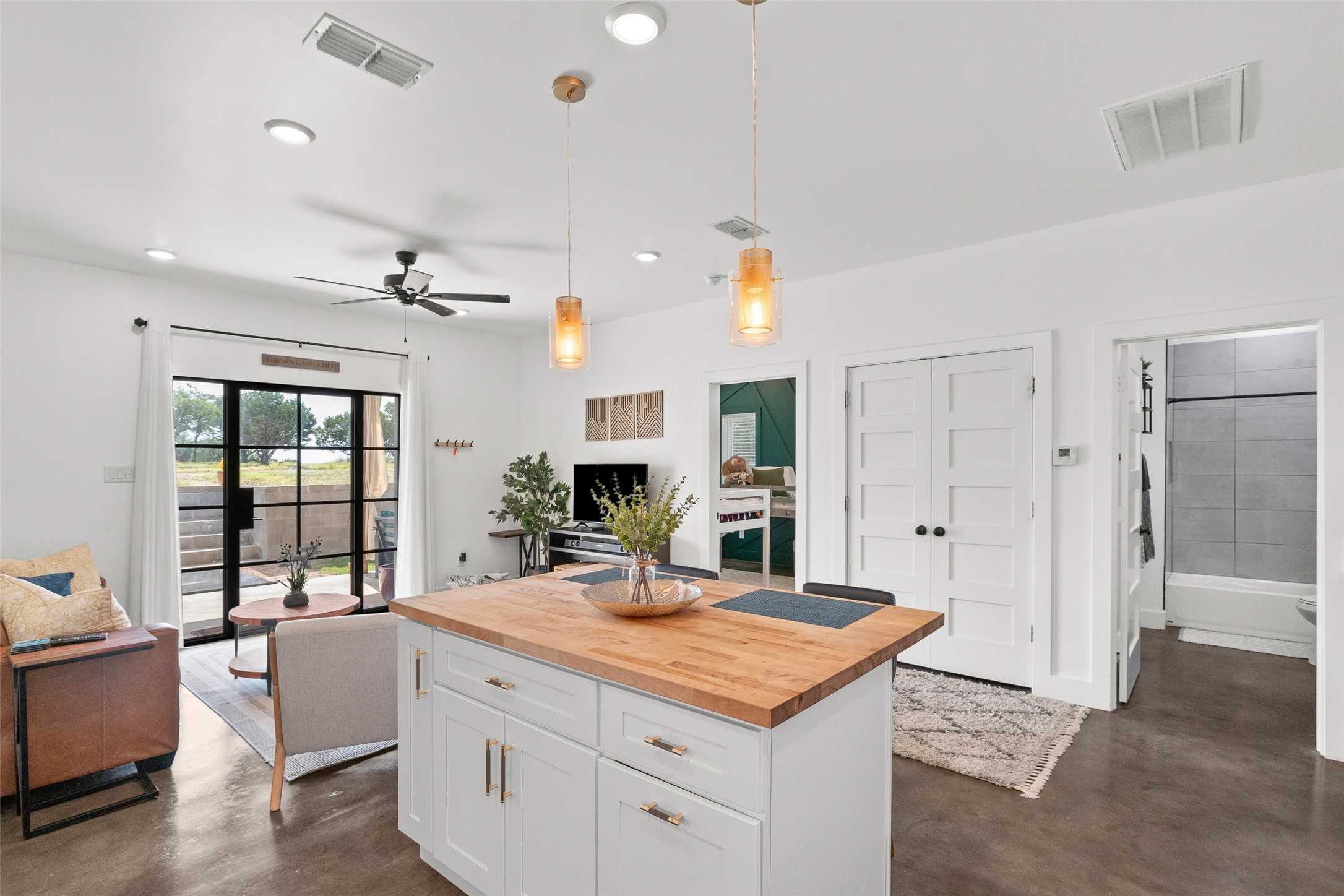 4092 Overlook Way Weatherford TX 76085