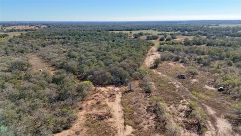 7180 County Road 283 Gonzales TX 78632