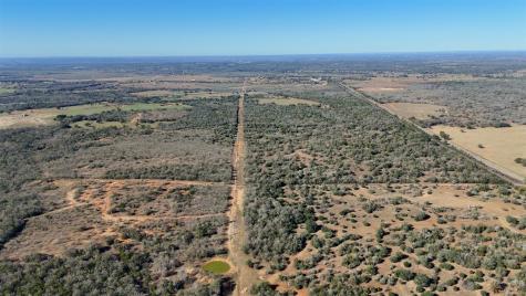 7180 County Road 283 Gonzales TX 78632