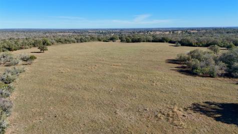 7180 County Road 283 Gonzales TX 78632