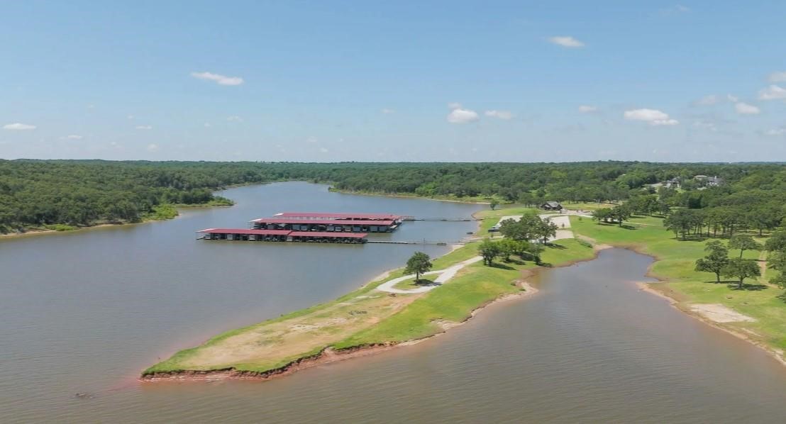 30 Aston Oaks Court Gordonville TX 76245