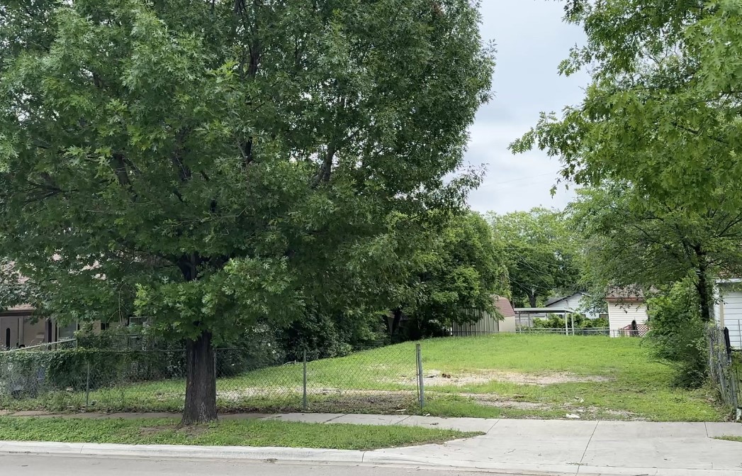 2522 S Ewing Avenue Dallas TX 75216