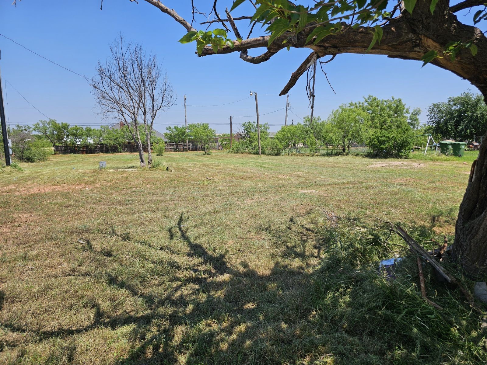 110 Apache Road Tye TX 79563