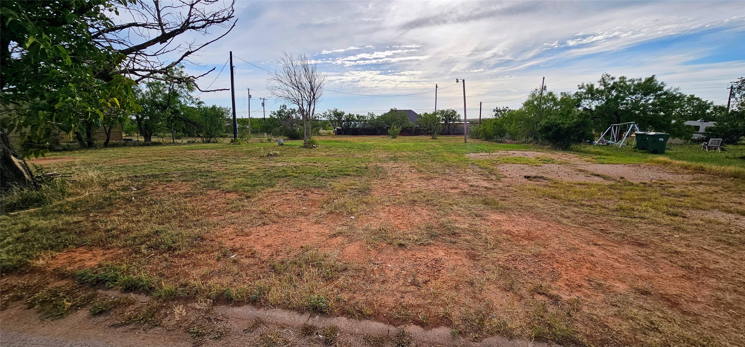 110 Apache Road Tye TX 79563