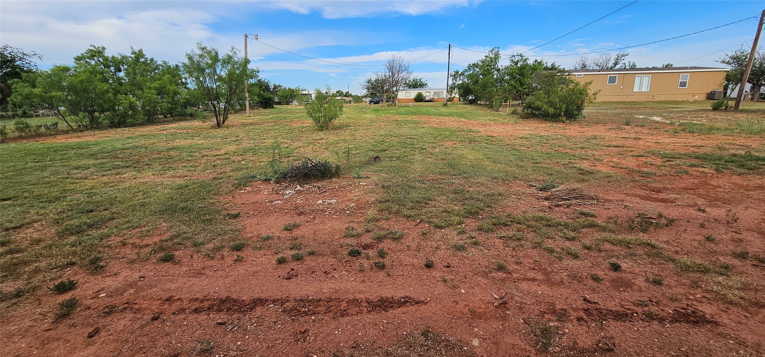 110 Apache Road Tye TX 79563
