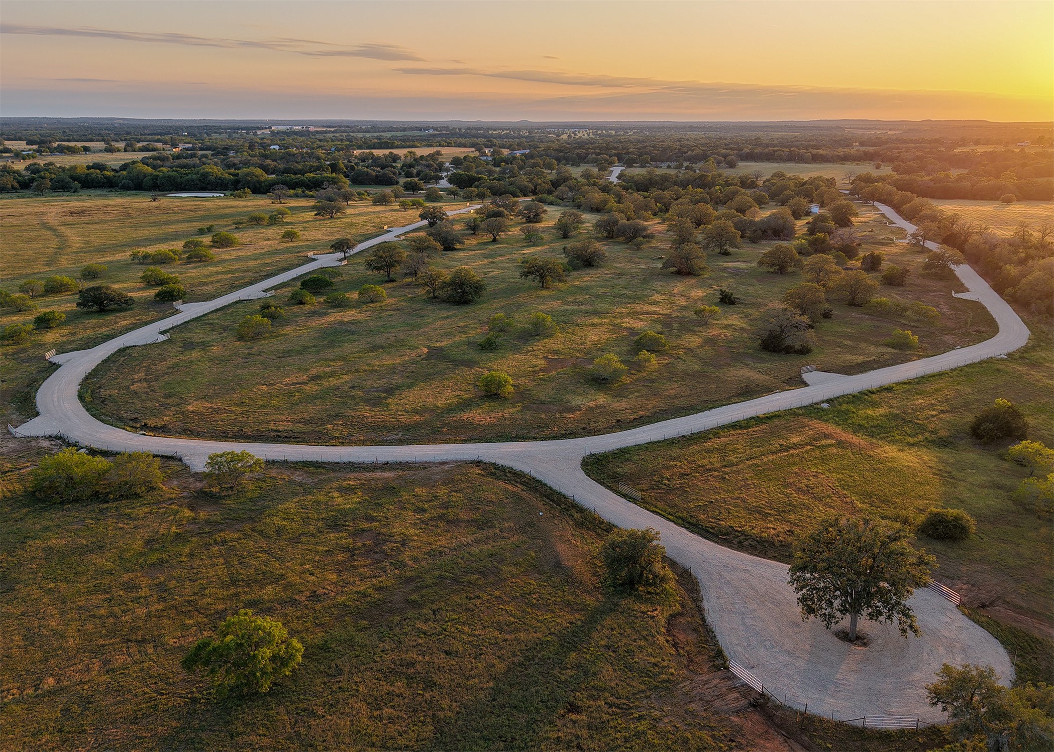 316 Main Loop Waelder TX 78959