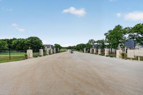 1640 Private Access 60200 Burleson TX 76028