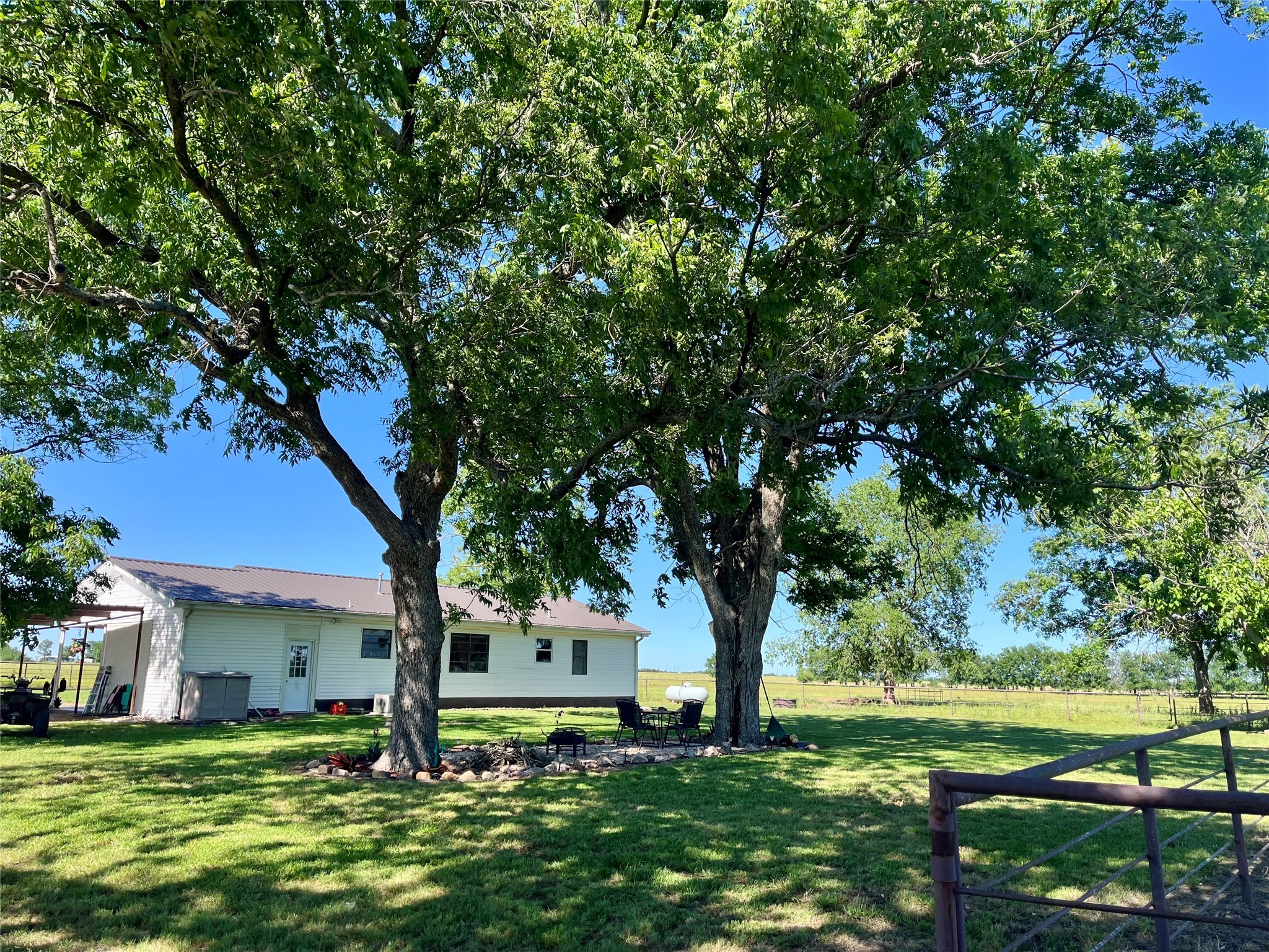 4798 E Fm 198 Lake Creek TX 75450