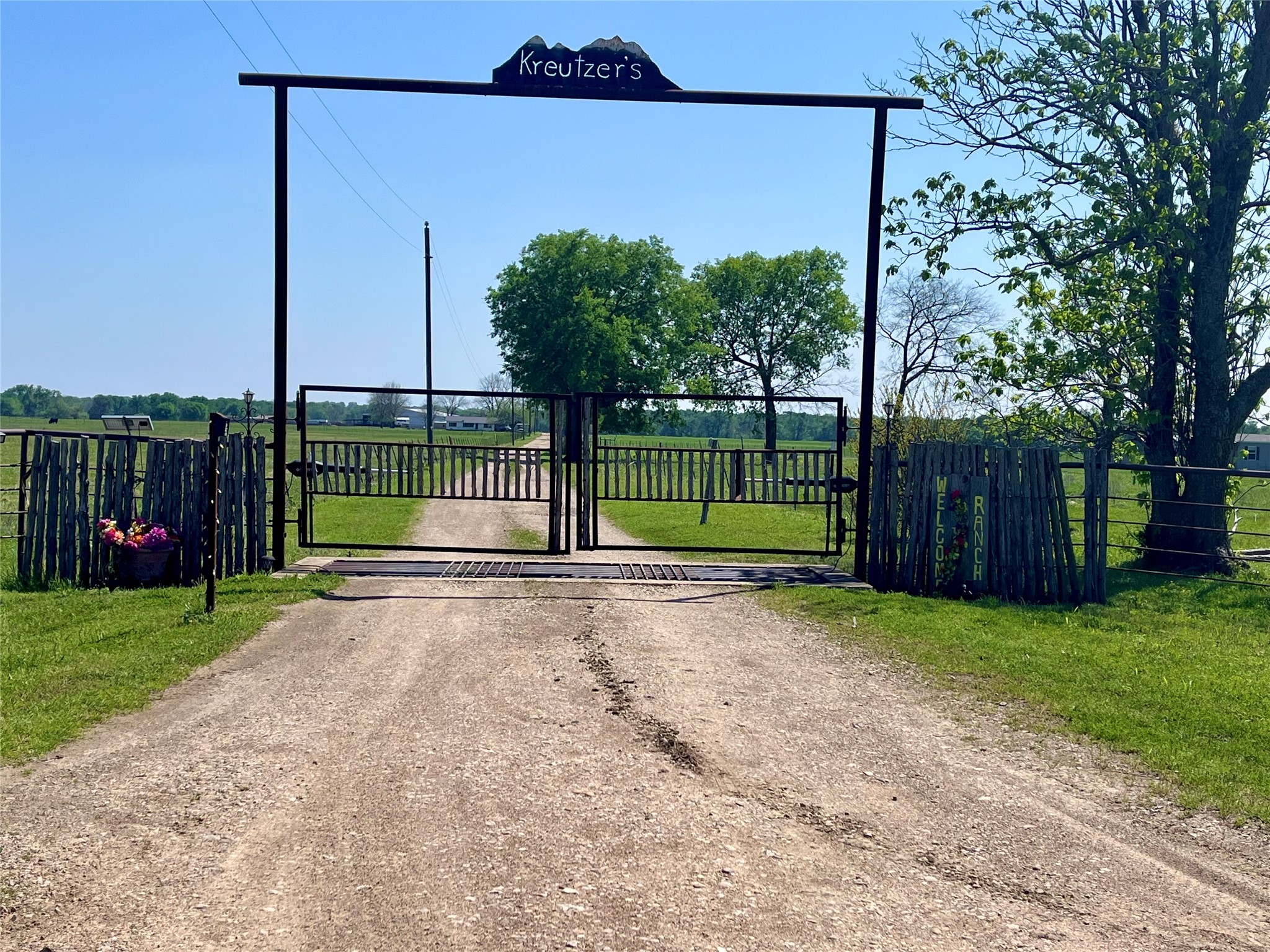 4798 E Fm 198 Lake Creek TX 75450