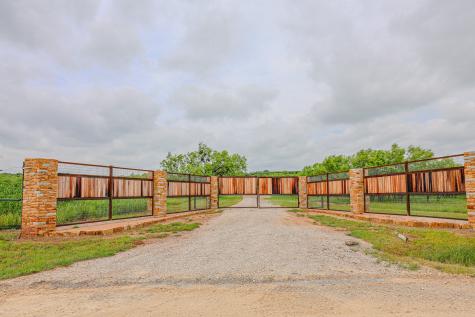 250 Cr 317 Putnam TX 76469