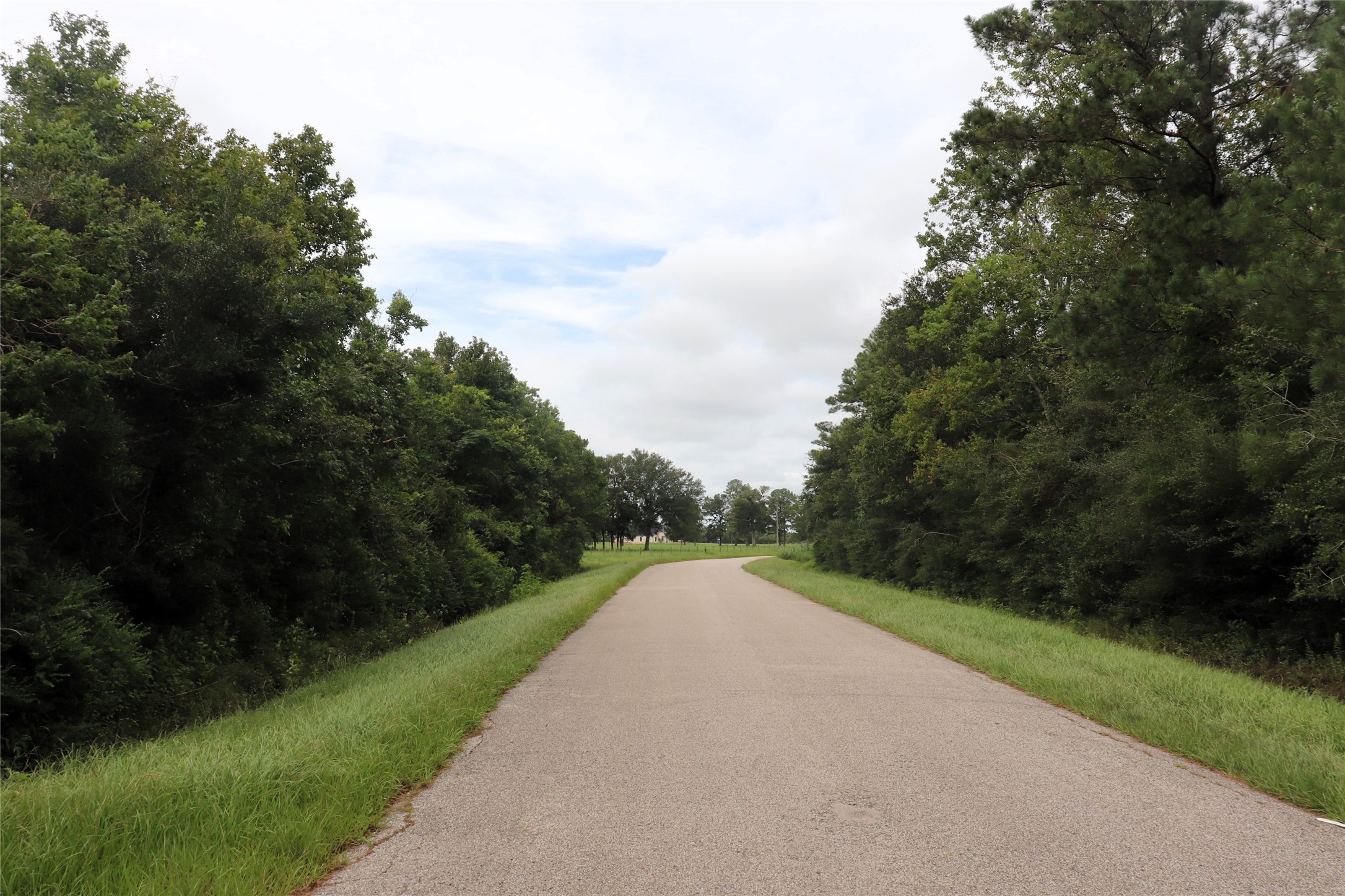 127 County Road 190 Liberty TX 77575