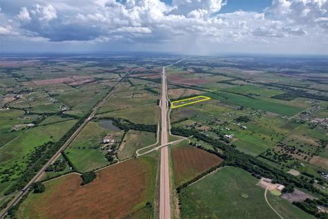 6882 N Interstate Highway 35 E Waxahachie TX 75165