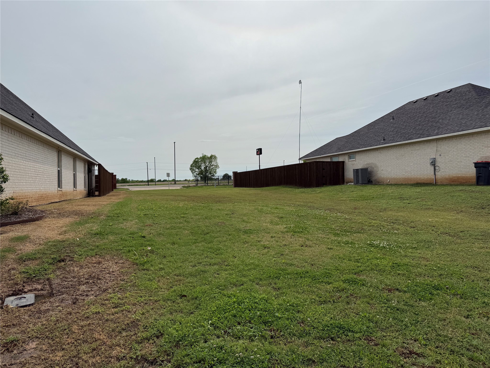 1020 Cannon Place Paris TX 75462