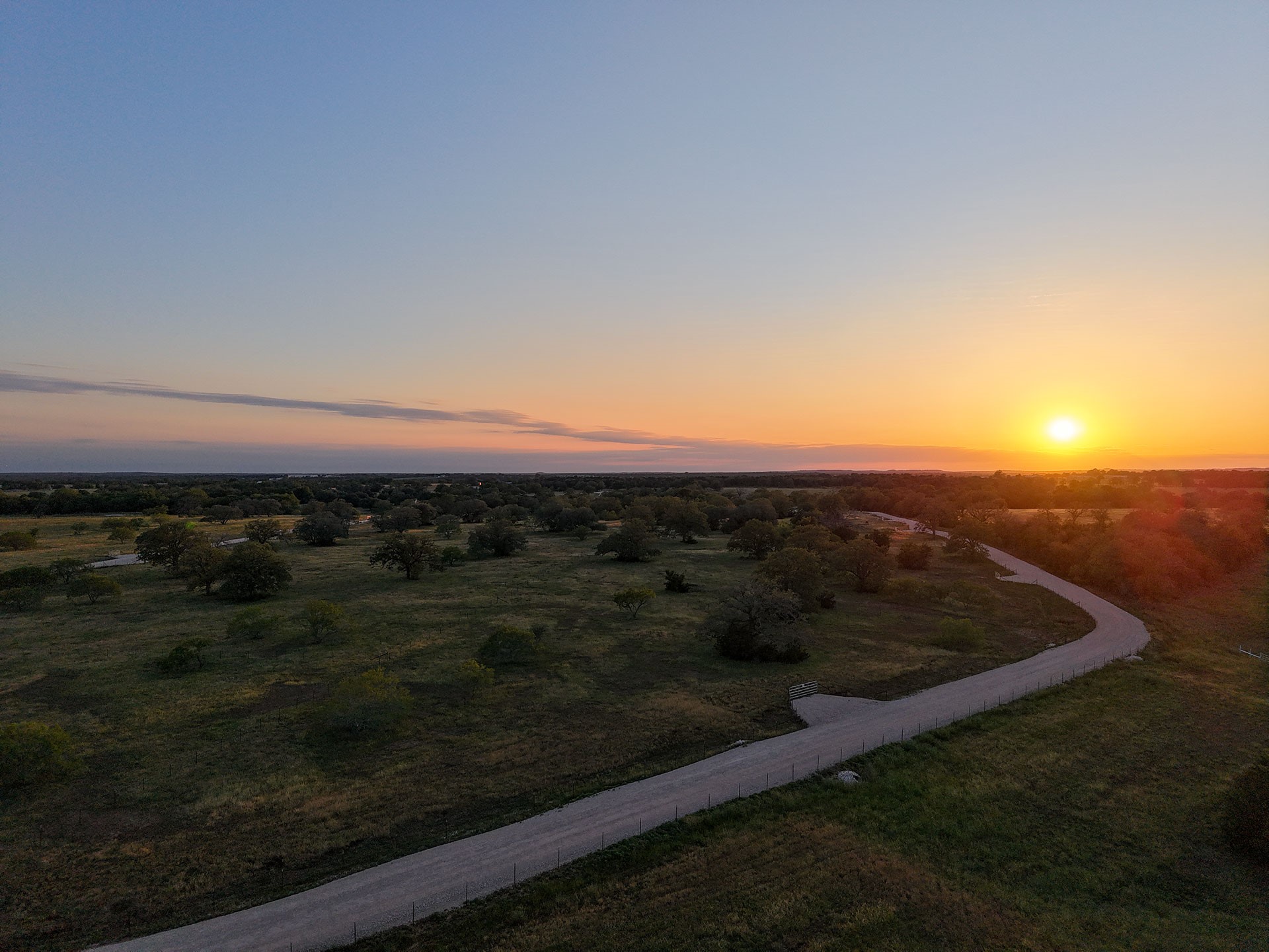 784 Main Loop Waelder TX 78959