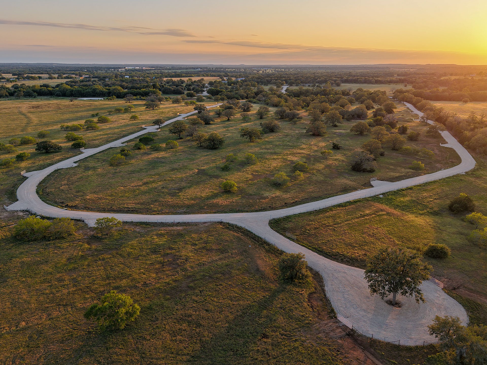 784 Main Loop Waelder TX 78959