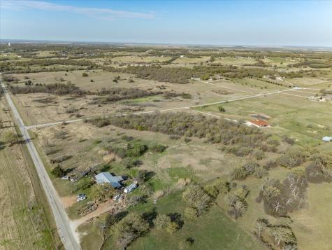 174 Reatta Road Bowie TX 76230