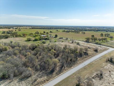 174 Reatta Road Bowie TX 76230