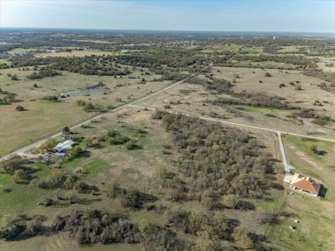 174 Reatta Road Bowie TX 76230