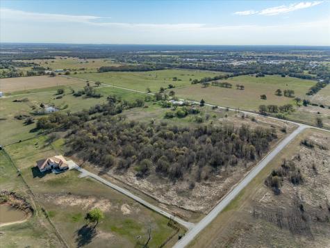 174 Reatta Road Bowie TX 76230