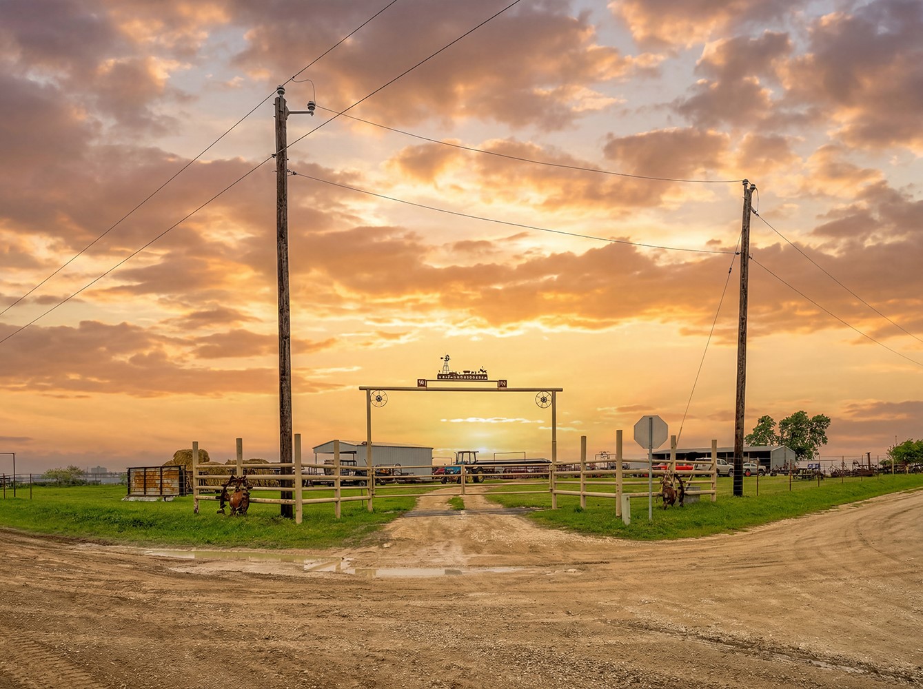 1010 County Road 382 Era TX 76238