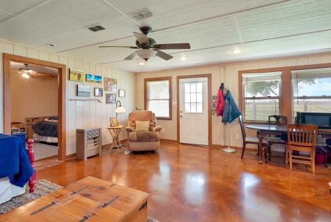 1010 County Road 382 Era TX 76238