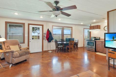 1010 County Road 382 Era TX 76238