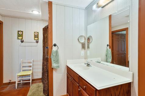 1010 County Road 382 Era TX 76238