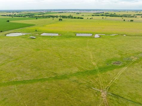 1010 County Road 382 Era TX 76238