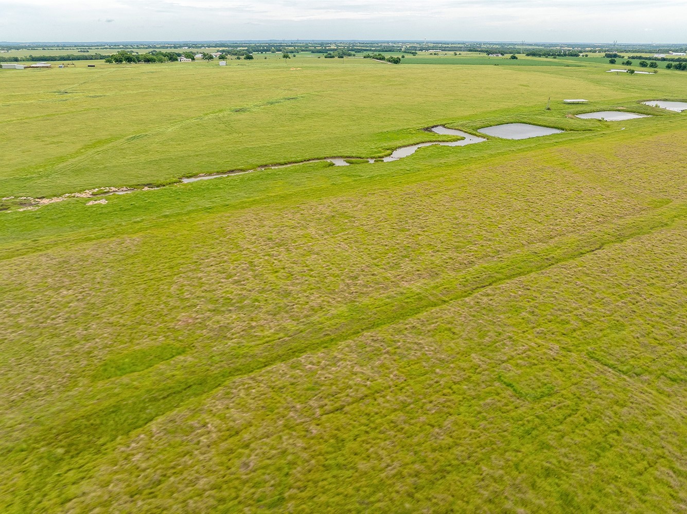 1010 County Road 382 Era TX 76238