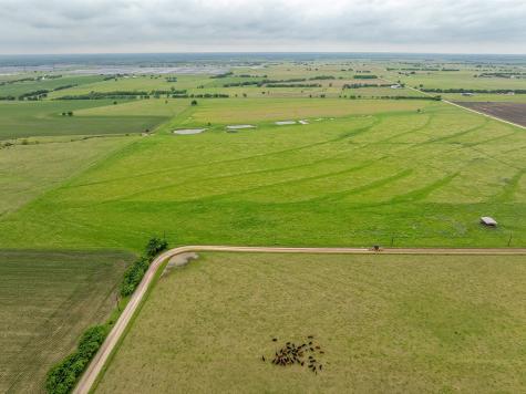 1010 County Road 382 Era TX 76238
