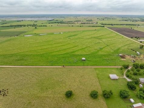 1010 County Road 382 Era TX 76238