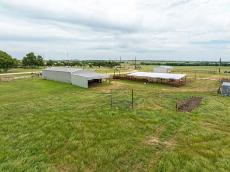 1010 County Road 382 Era TX 76238