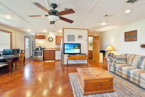 1010 County Road 382 Era TX 76238