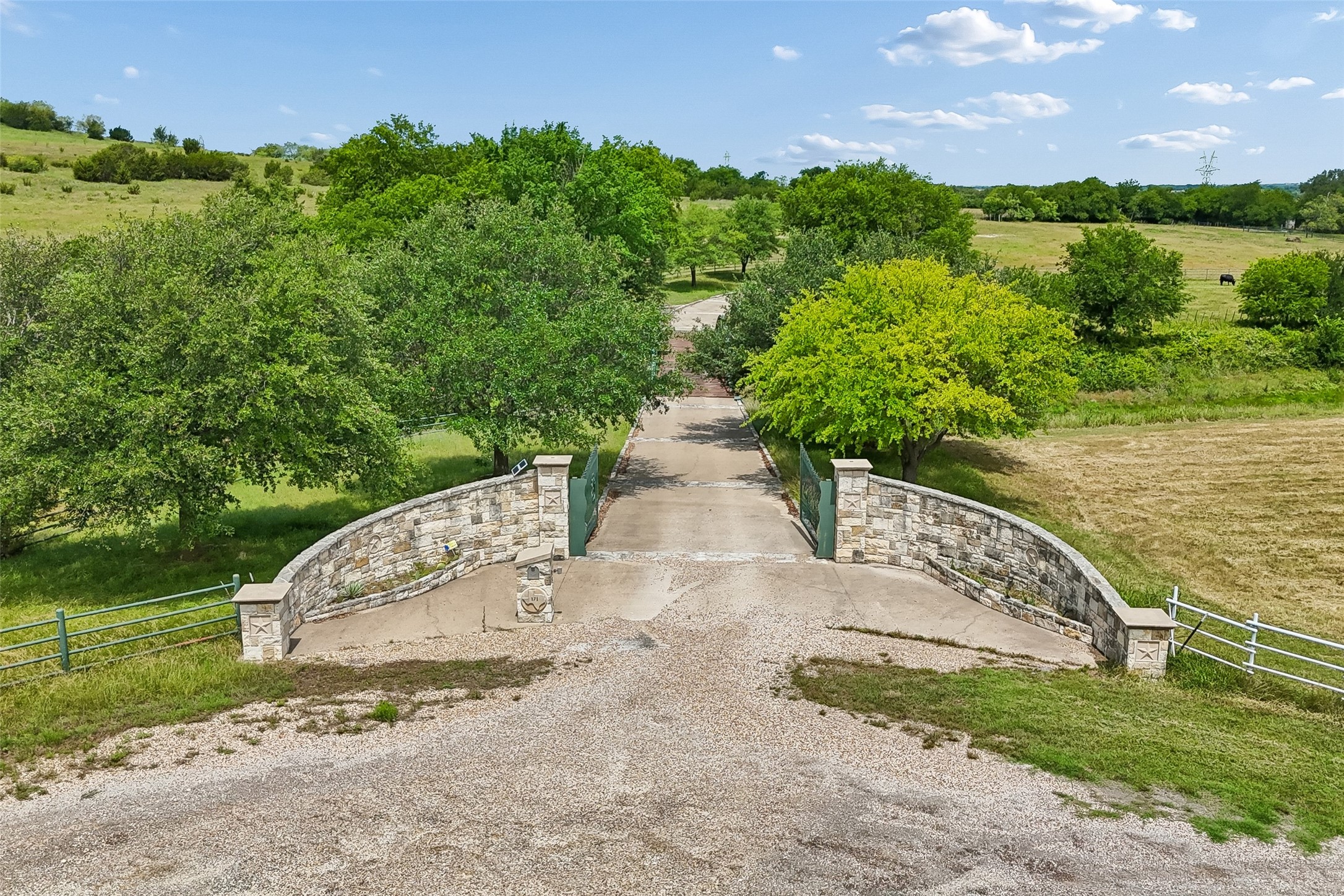171 Treetop Drive Fort Worth TX 76126