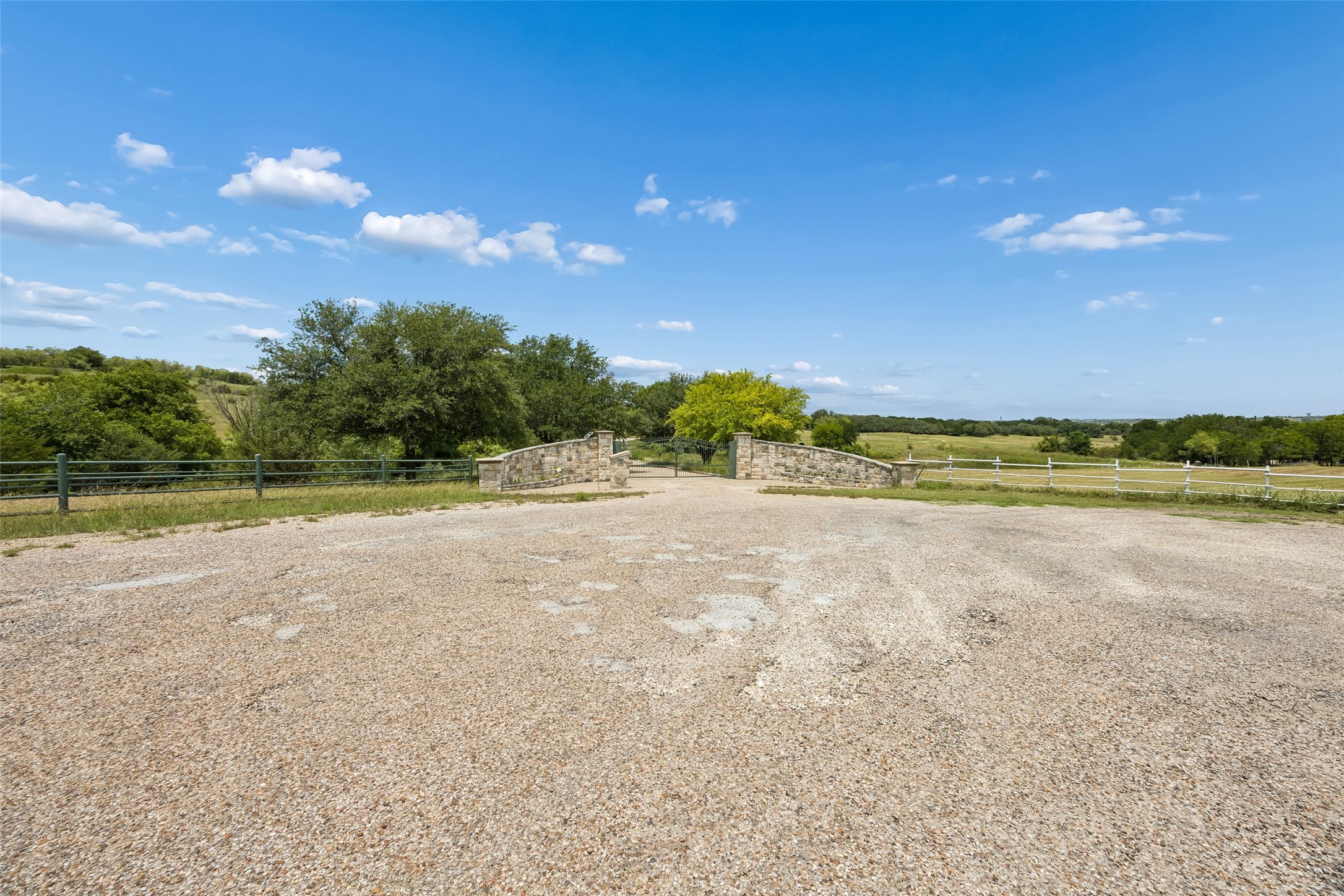 171 Treetop Drive Fort Worth TX 76126