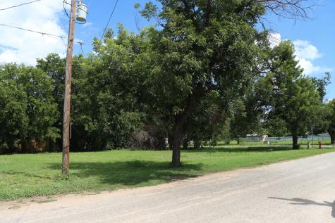 708 W Lewis Street San Saba TX 76877