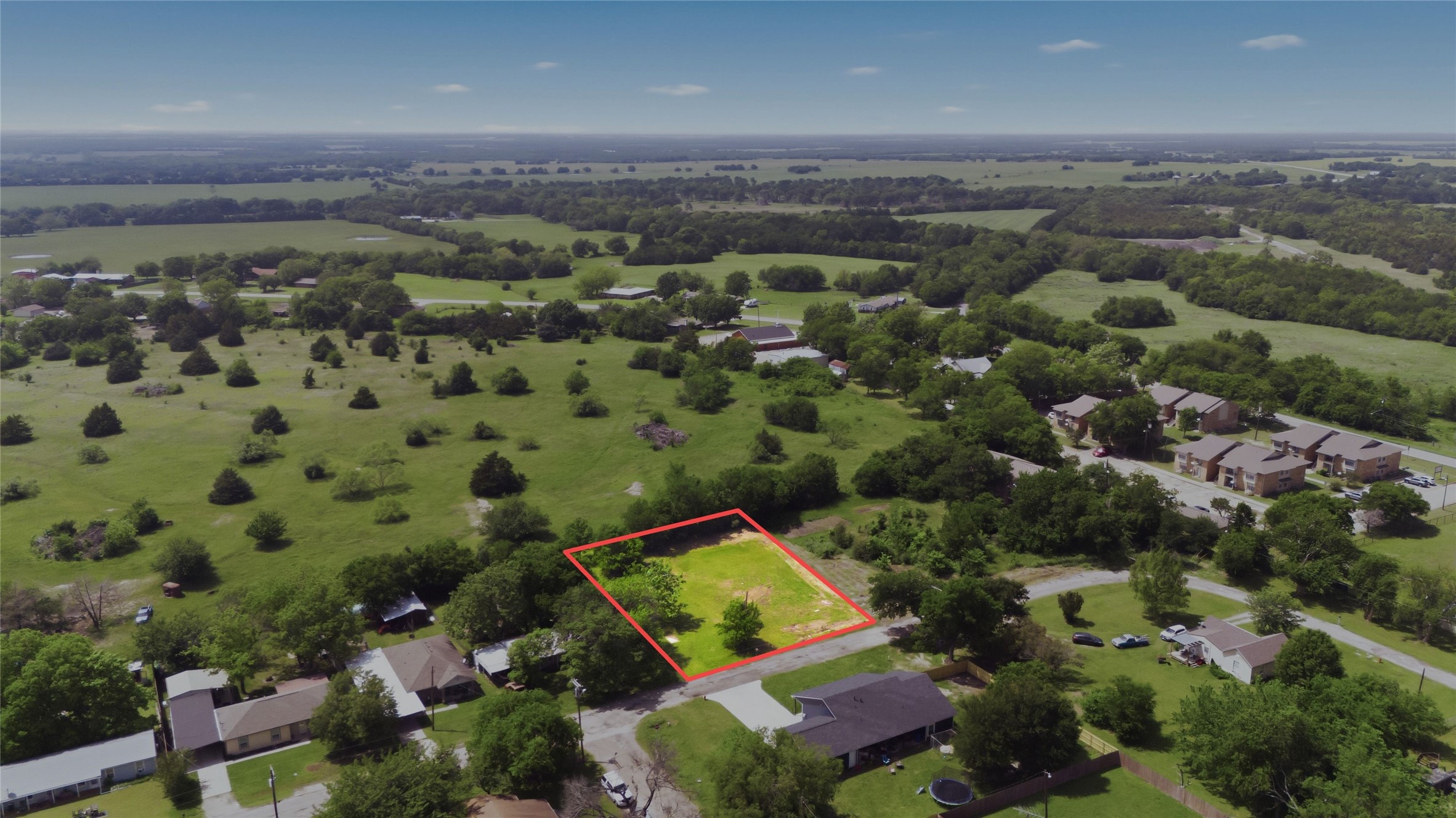 204 S Grand Avenue Wolfe City TX 75496