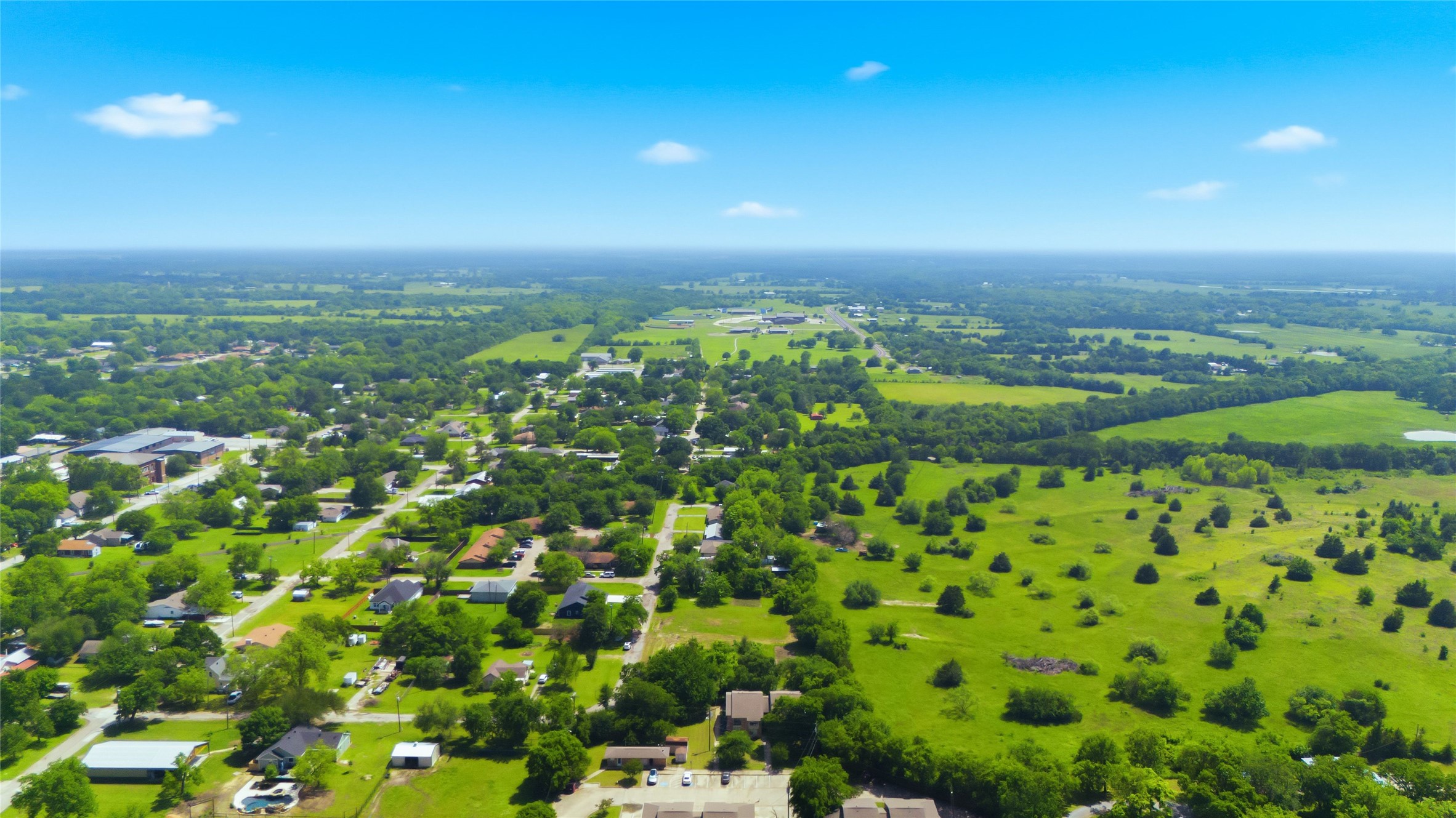 204 S Grand Avenue Wolfe City TX 75496