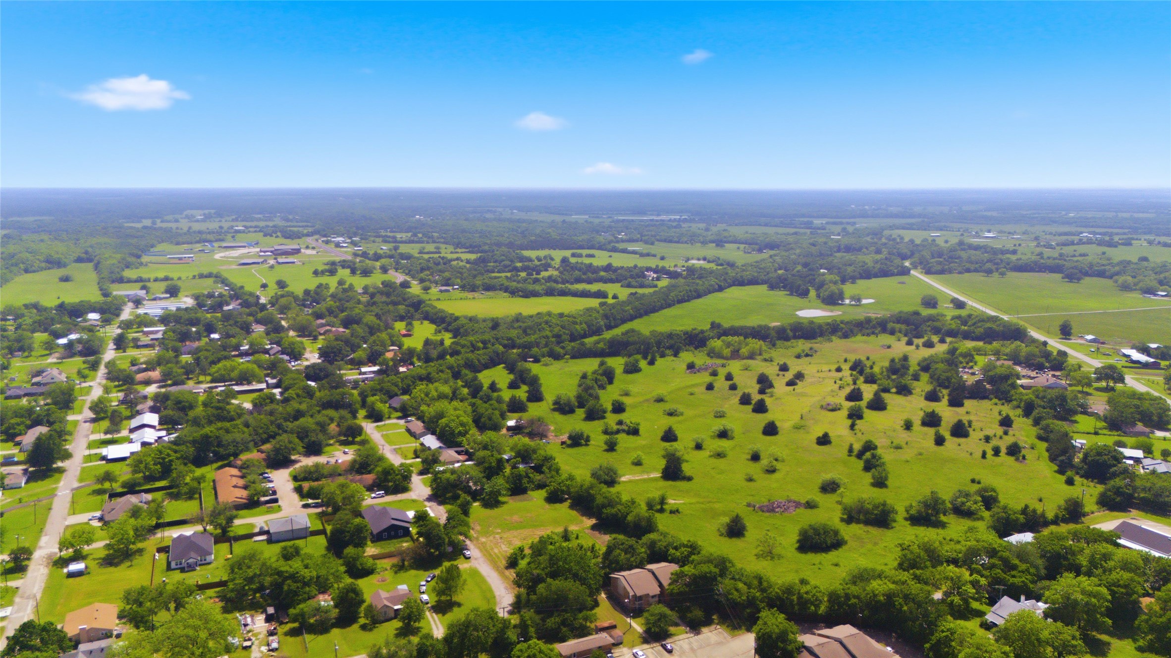 204 S Grand Avenue Wolfe City TX 75496