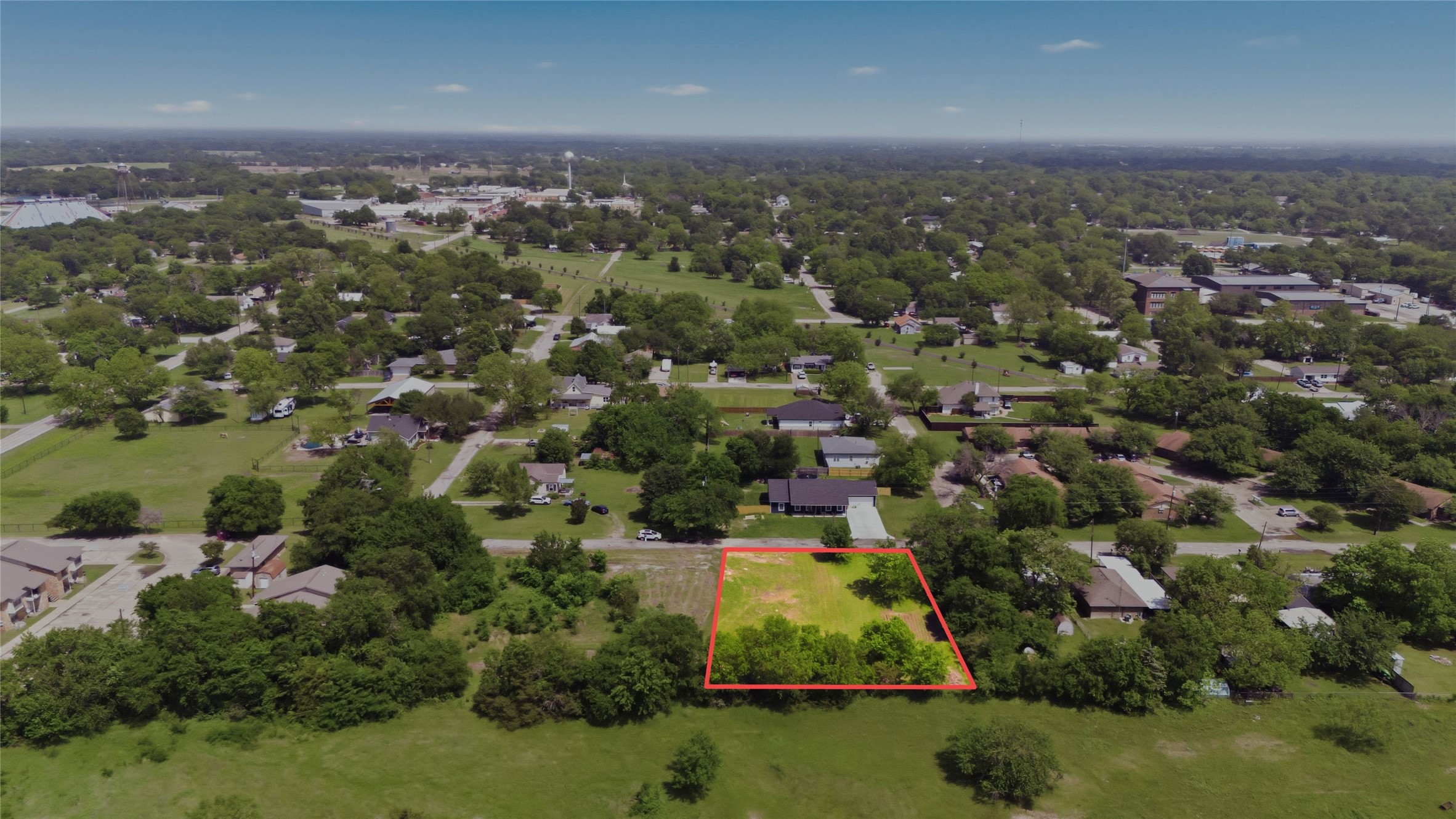 204 S Grand Avenue Wolfe City TX 75496