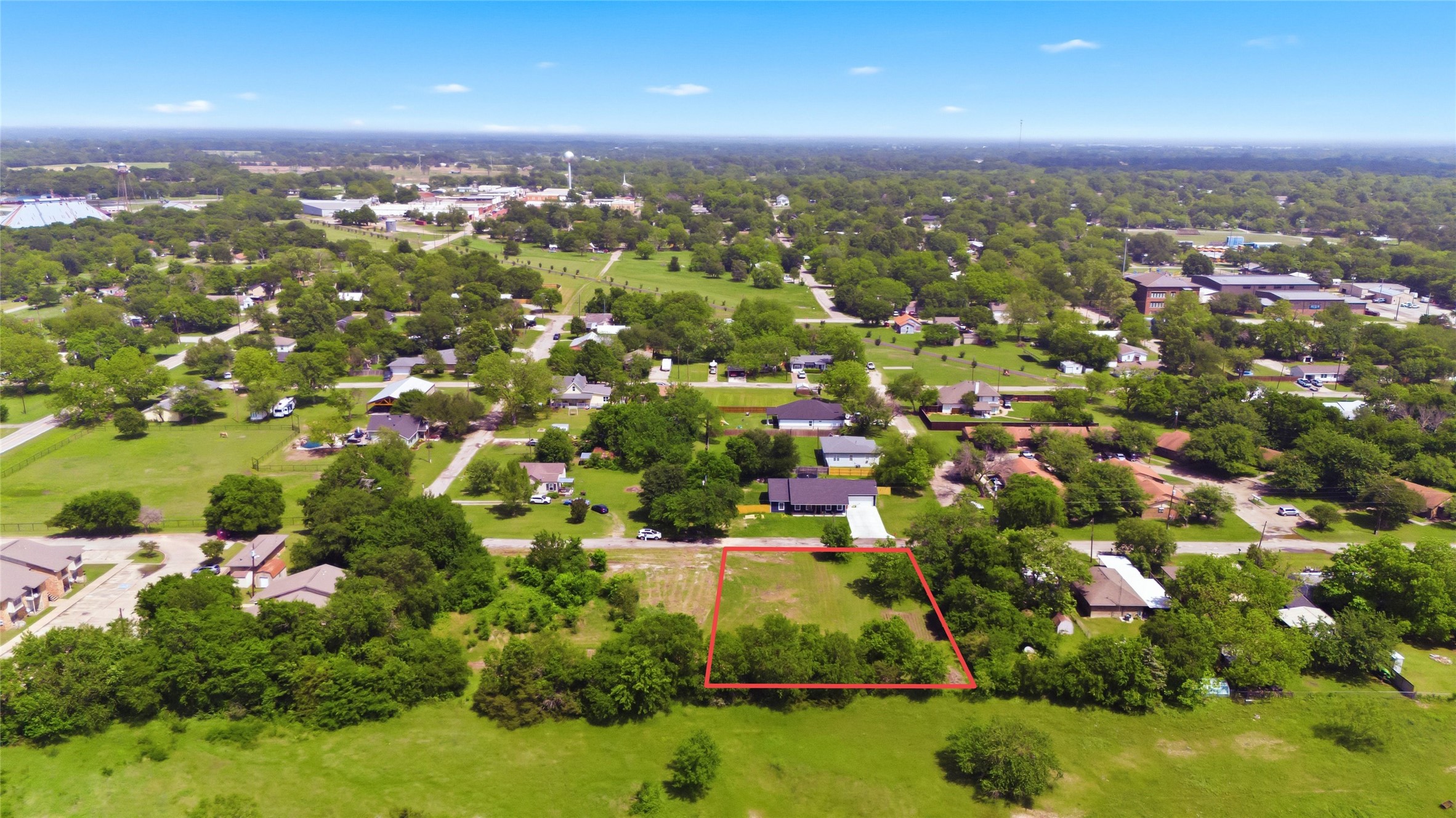 204 S Grand Avenue Wolfe City TX 75496