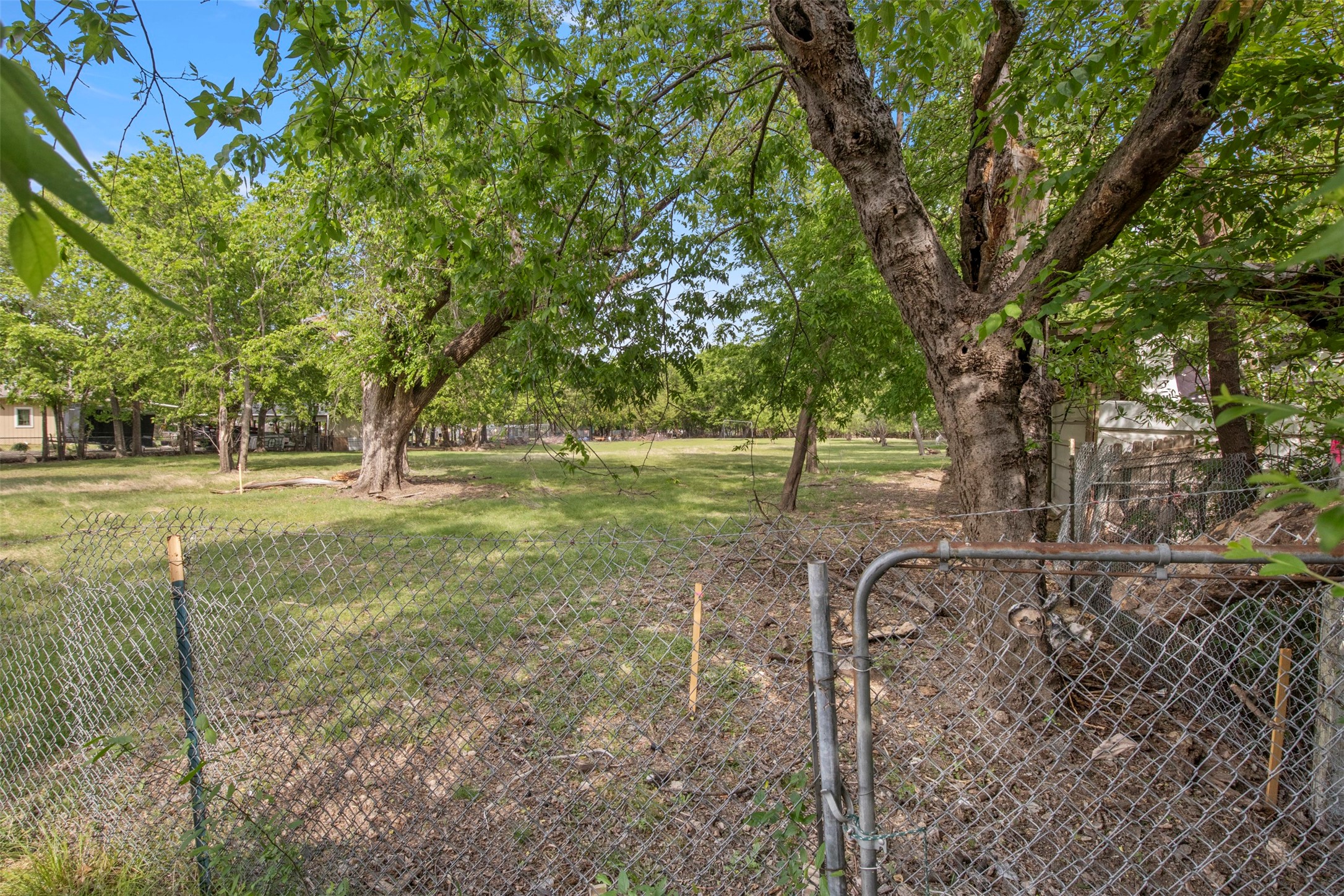 2820 Namur Street Dallas TX 75227
