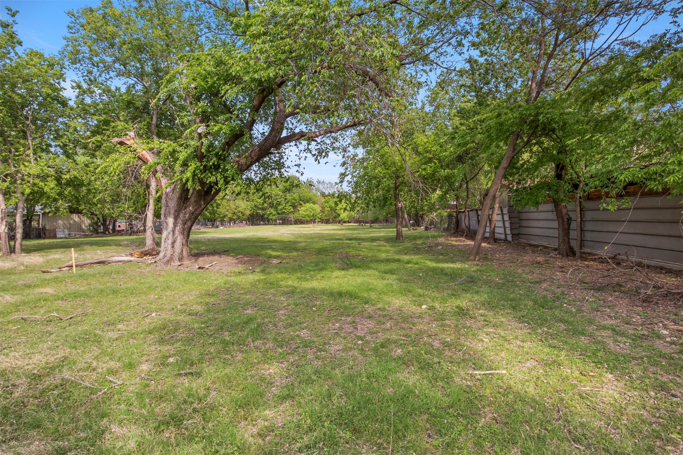 2820 Namur Street Dallas TX 75227