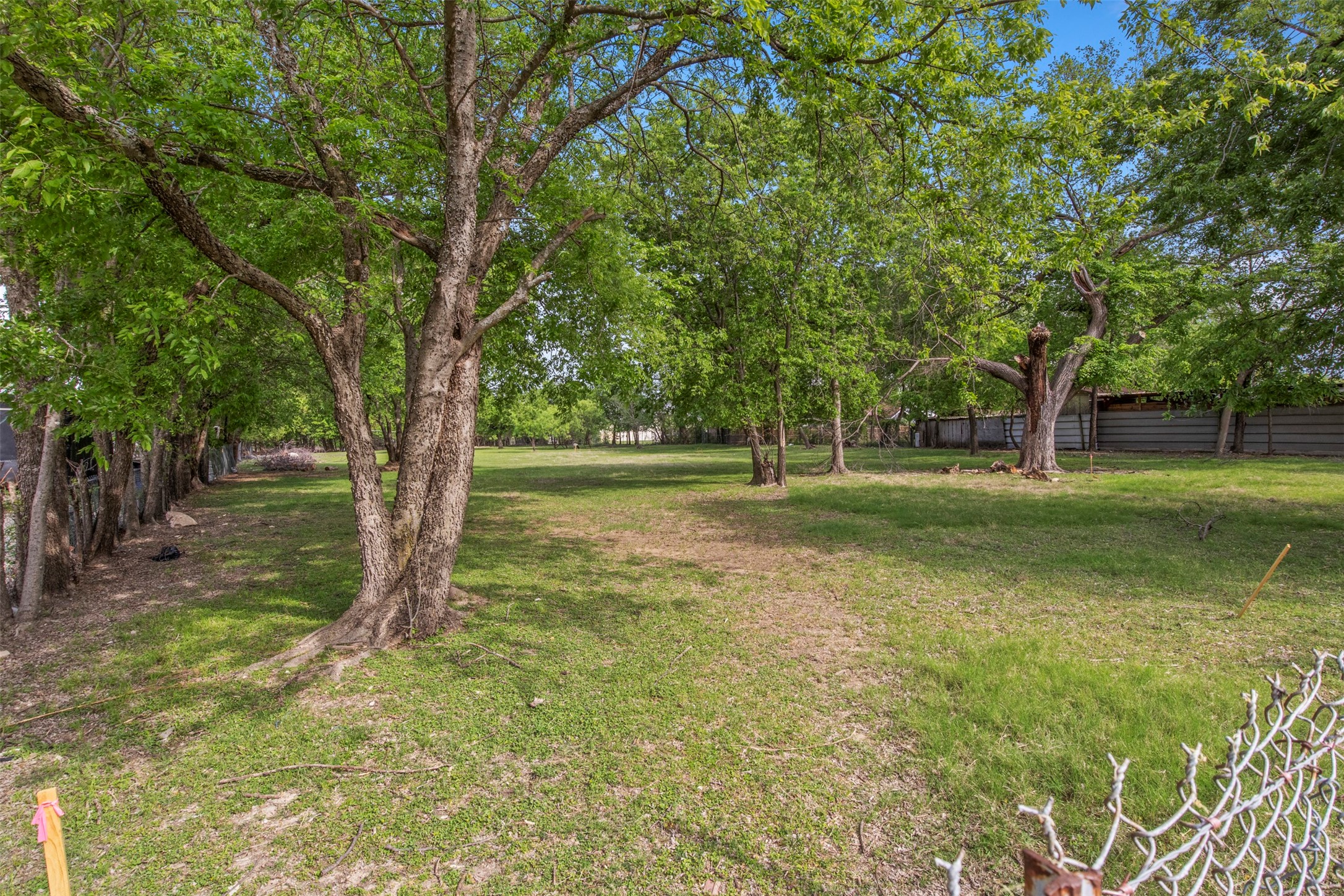 2820 Namur Street Dallas TX 75227