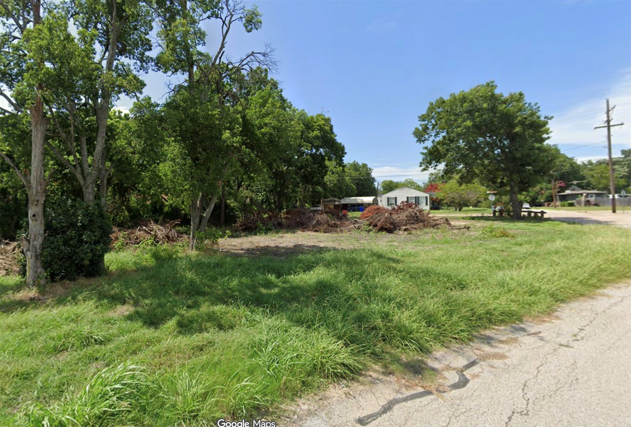 201 Neathery Street Farmersville TX 75442