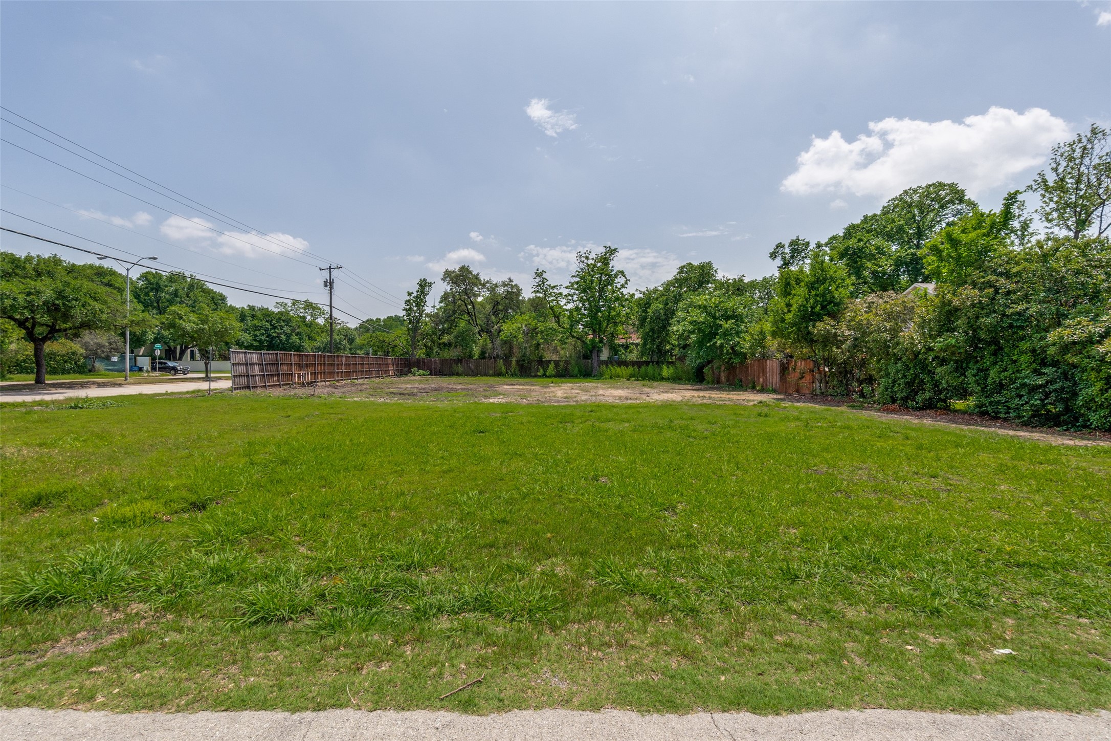 5934 Lakehurst Avenue Dallas TX 75230