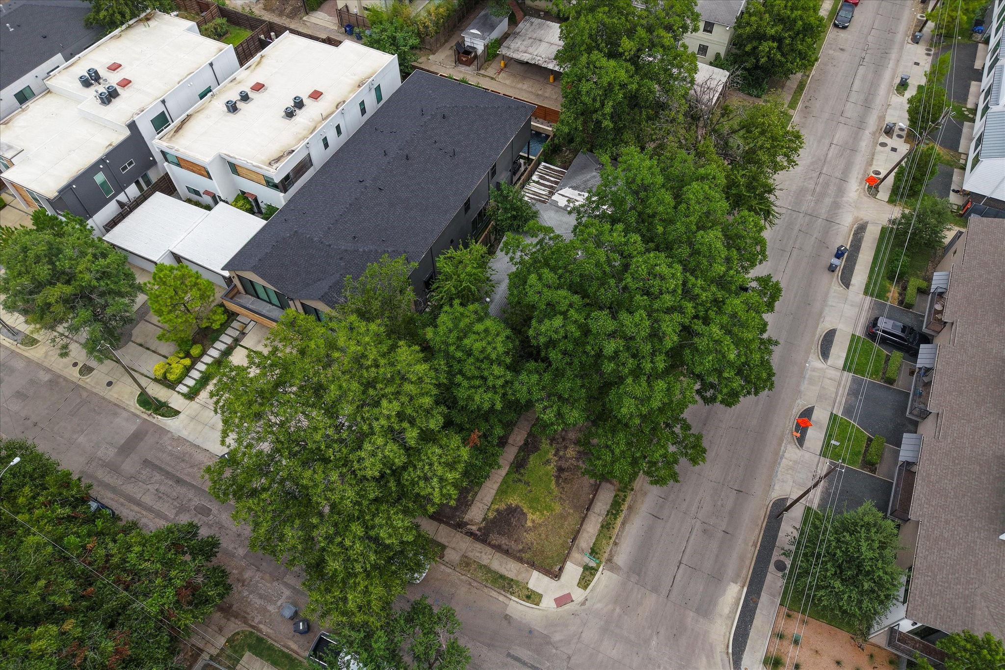 2300 N Prairie Avenue Dallas TX 75204