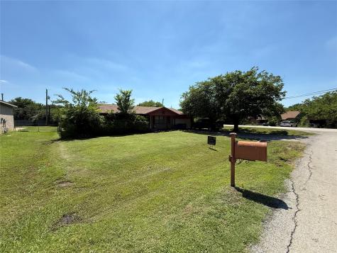 300 Linda Street Roanoke TX 76262