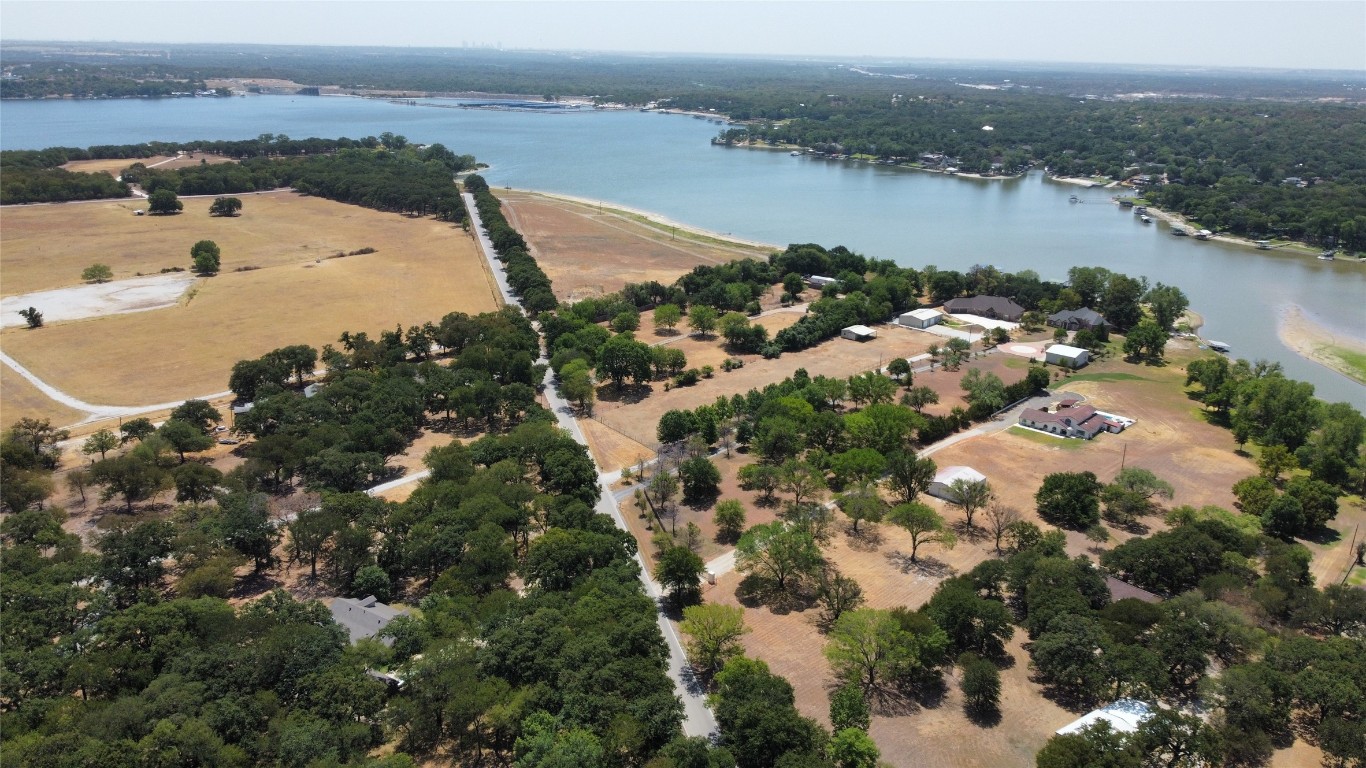 1325 Park Street Azle TX 76020